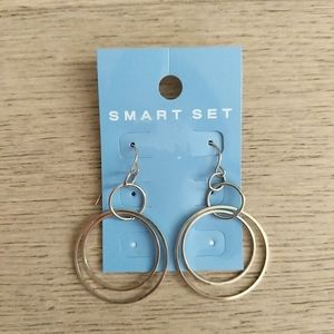 Smart Set Silver Dangling Fashion Earrings